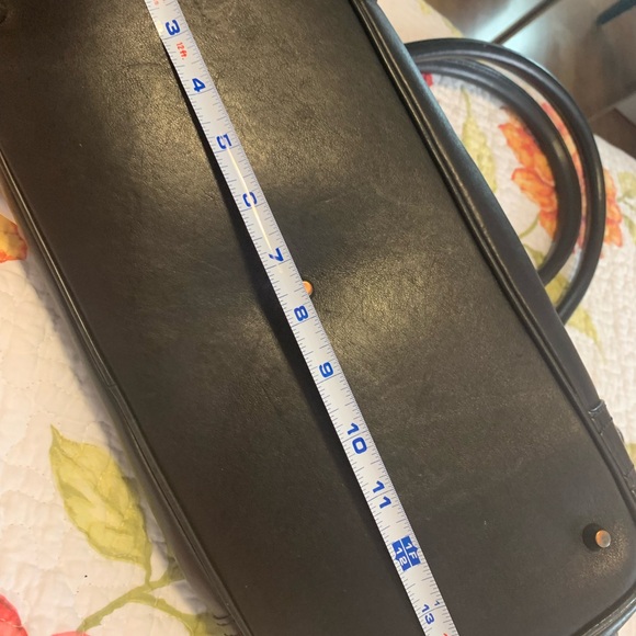 Burberry Leather Large  Black and Tan Bag with Textured Leather Trim - Picture 13 of 16